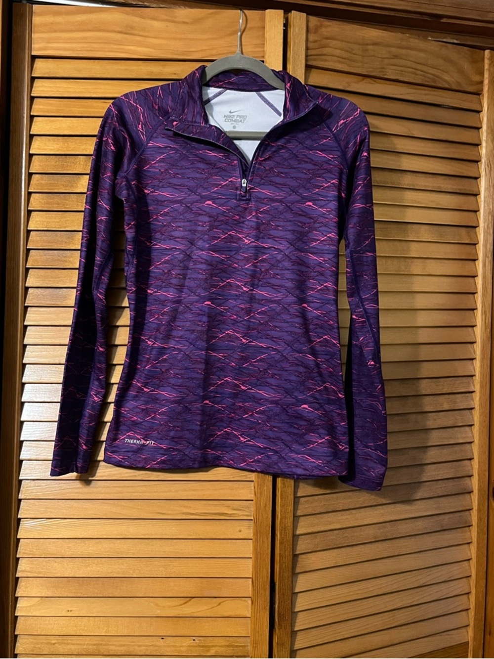 ๐ฅ Nike Purple and Pink Half-Zip Pullover - Picture 2 of 6